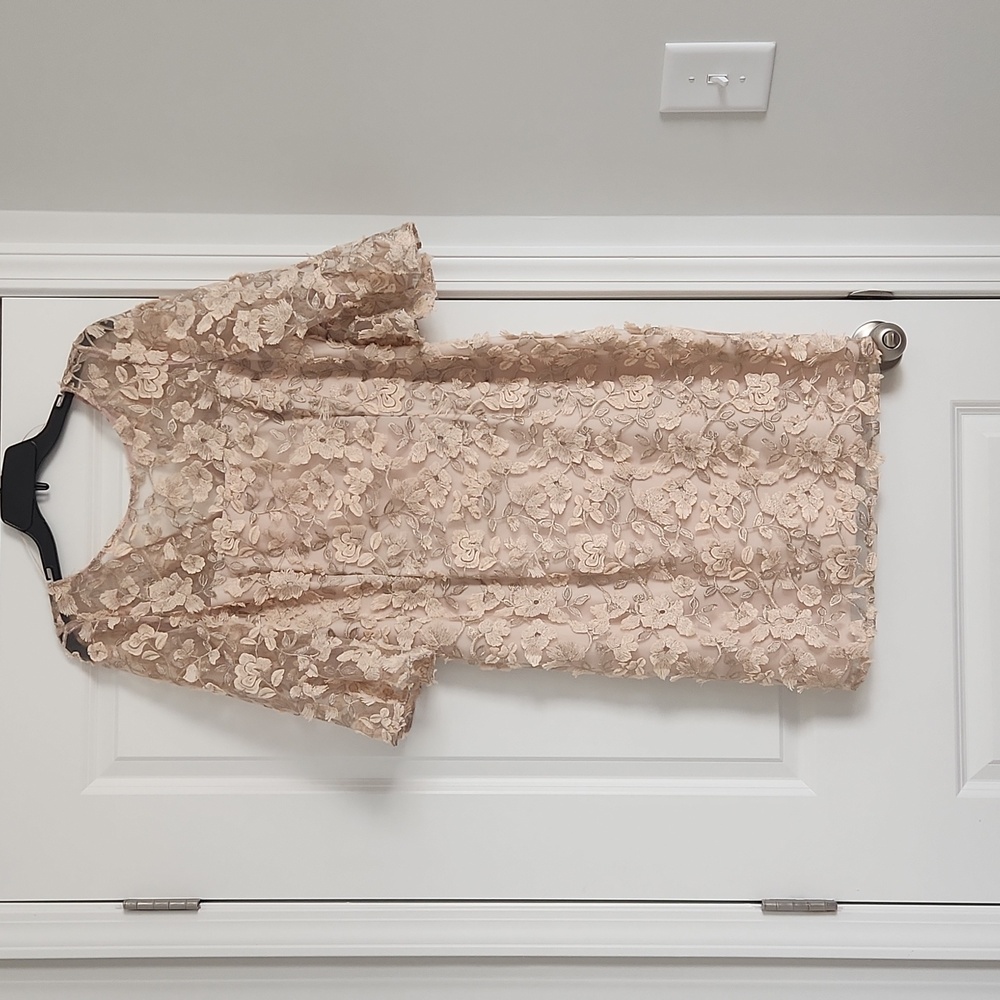Adrianna Papell bell sleeve sheath dress. - Picture 2 of 6